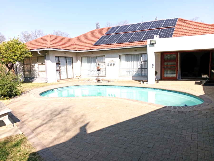 4 Bedroom Property for Sale in St Helena Free State